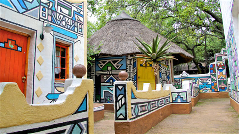 Lesedi Cultural Village